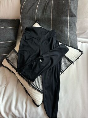 Black High-Waist Leggings - Performance Stretch